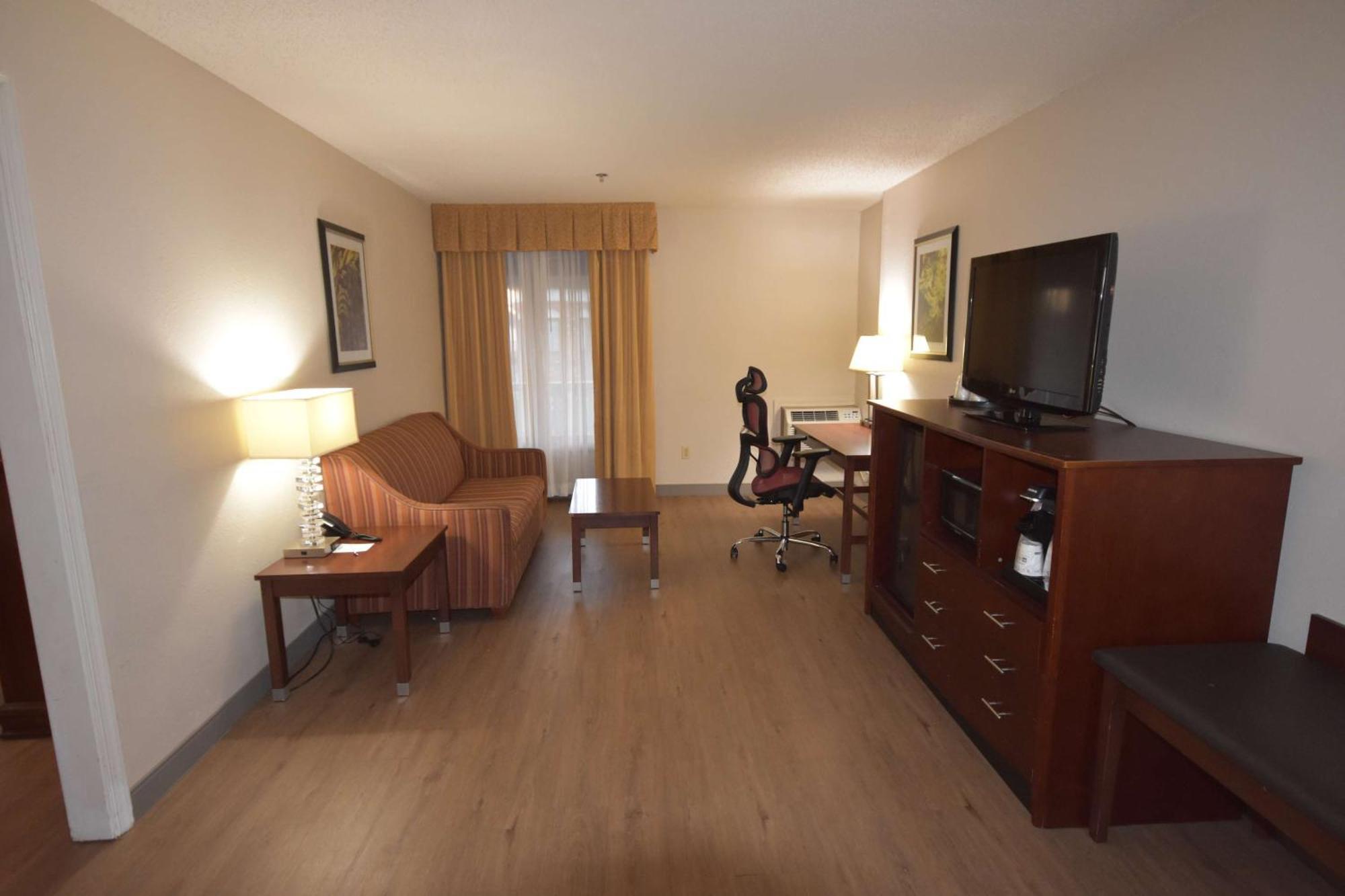 Best Western Plus Governor'S Inn Richmond Мидлотиан Екстериор снимка
