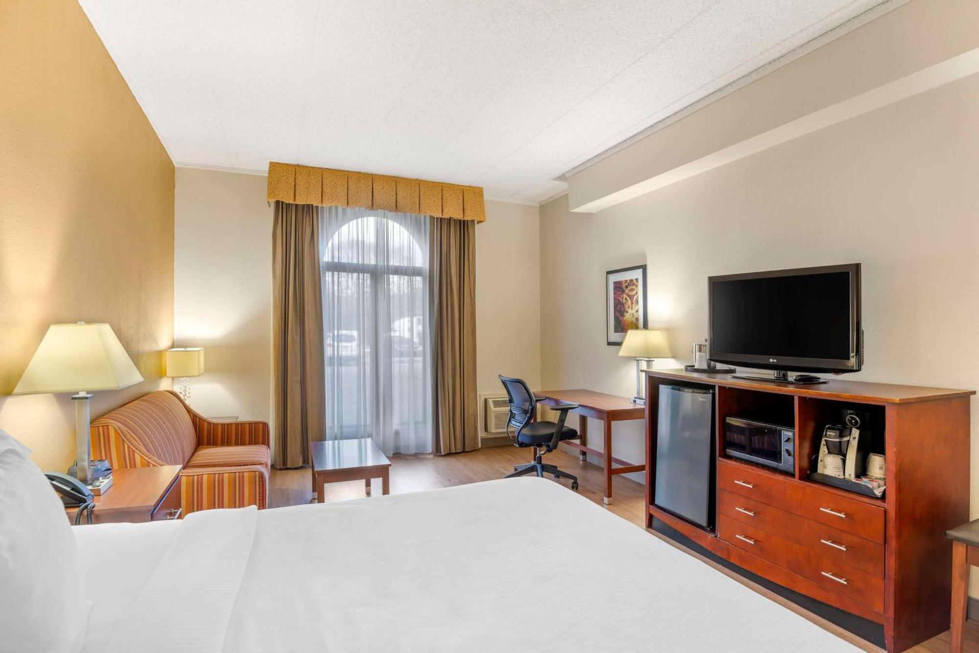 Best Western Plus Governor'S Inn Richmond Мидлотиан Екстериор снимка