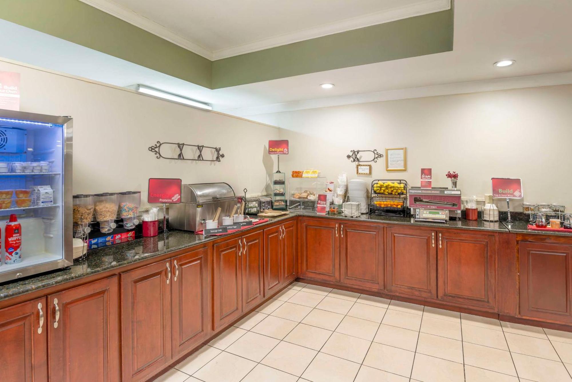 Best Western Plus Governor'S Inn Richmond Мидлотиан Екстериор снимка