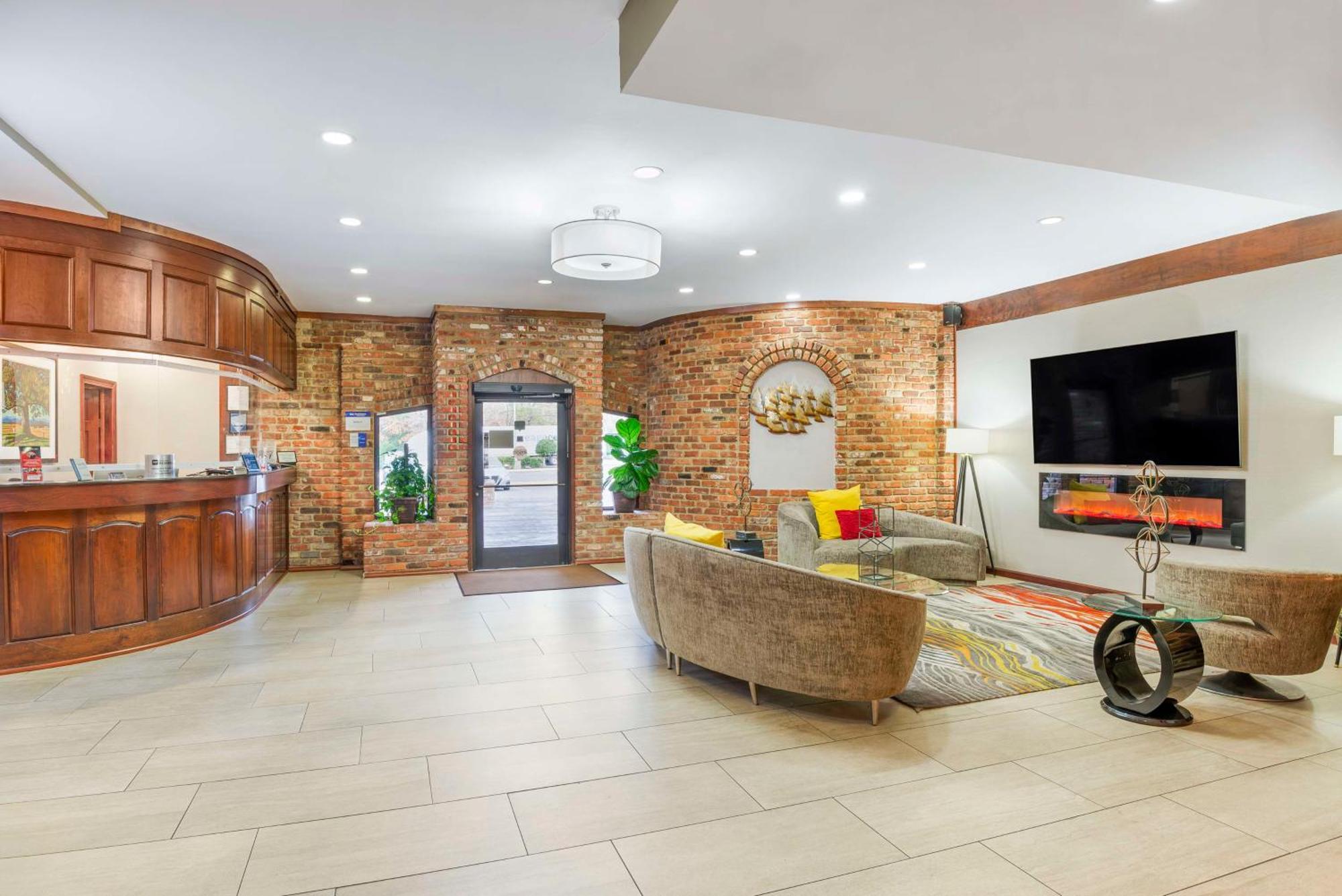 Best Western Plus Governor'S Inn Richmond Мидлотиан Екстериор снимка