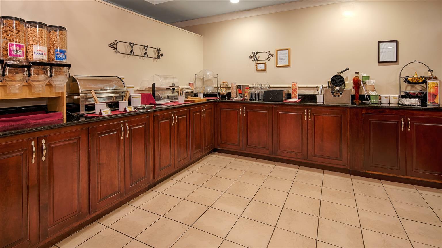 Best Western Plus Governor'S Inn Richmond Мидлотиан Екстериор снимка